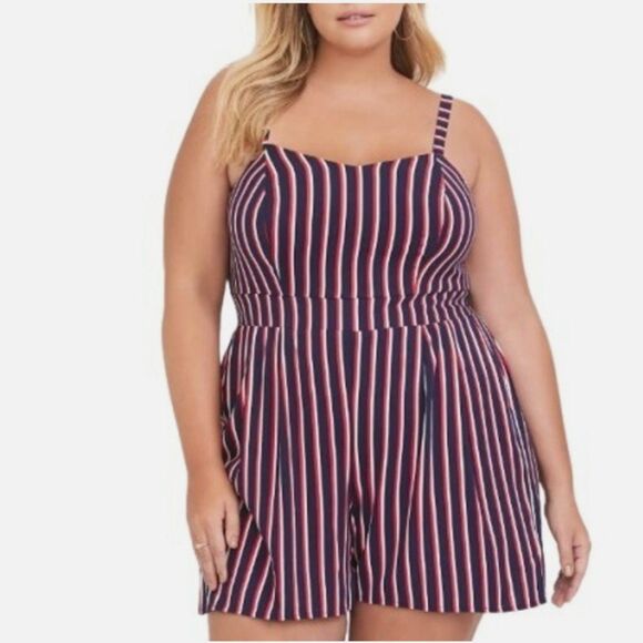 NWT Torrid Challis Navy & Red Stripes Romper Size 6X/30 - Picture 1 of 10
